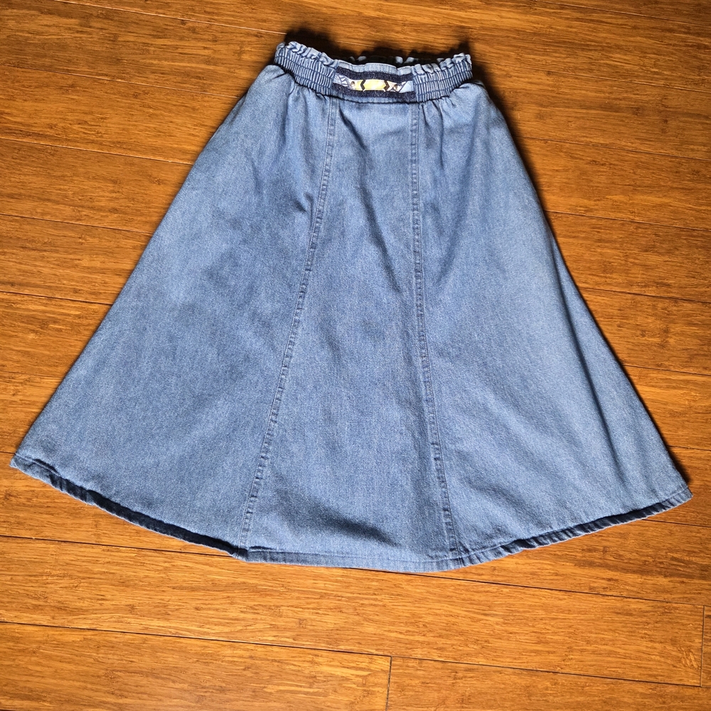 Vintage City Girl A-Line Midi Denim Skirt with Pockets